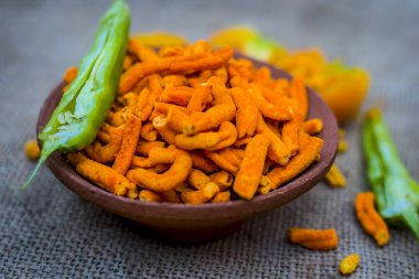 Hint aperatif baharatlı gathiya görünümünü kapat