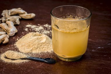 Kadar çıkarılan su kurutulmuş zencefil görünümü Kapat 