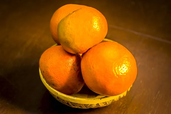 Close Fresh Ripe Tangerines Wicker Basket — Stock Photo, Image