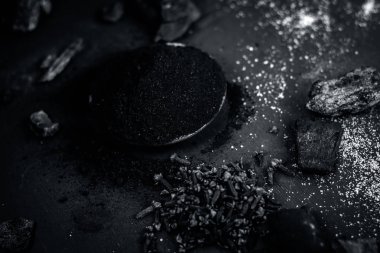 Toz kömür ham kömür ve karanfil