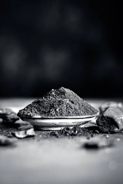 Κλείνω Πάνω Θέα Του Άνθρακα Σκόνη Για Πονόδοντο Και Οδοντόπαστα — Φωτογραφία Αρχείου