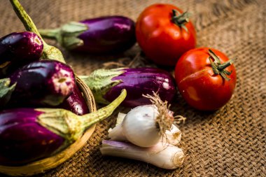 Çavuş arka plan bir baharatlı Hint öğle yemeği için sebze görünümü kapatın