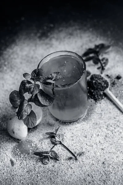 Sharbat Orange Avec Poudre Poivre Noir Feuilles Menthe Une Pincée — Photo