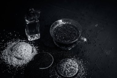 Ahşap Masa üzeri yağlıboya ile çay ve hardal tohumu