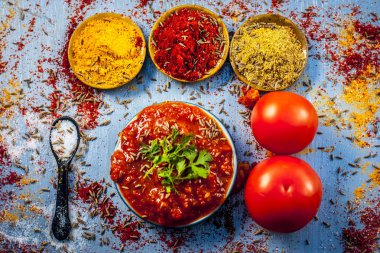 Hint domates chutney ile baharat gümüş tablo