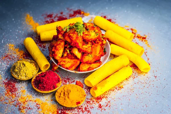 Indiase Traditionele Schotel Teekha Laal Batata Met Kruiden — Stockfoto