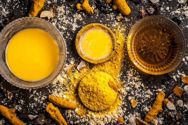 ヒヨコ豆の粉を蜂蜜とテーブルの上のスパイスのクローズ アップ — ストック写真