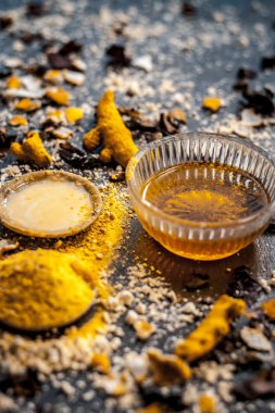 Nohut unu bal ve tablo farklı baharatlar ile