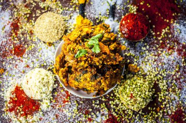 Geleneksel Hint ramazan vada farklı baharatlar ile