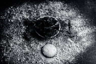 Farklı baharatlar ile popüler Hint biber turşu