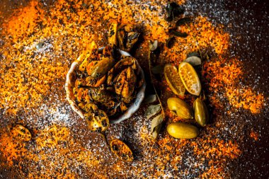 Baharat ile popüler Hint kabak turşu