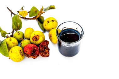 Dikdörtgen meyve beyaz arka plan üzerinde izole iç in yakın çekim