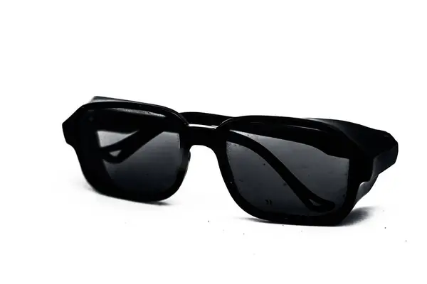 Primer Plano Gafas Sol Negras Aisladas Sobre Fondo Blanco — Foto de Stock
