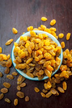Tatlı sarı kuru üzüm yakın çekim 