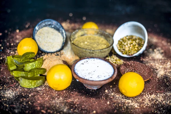 Face pack from dry herbs with lemons and aloe vera