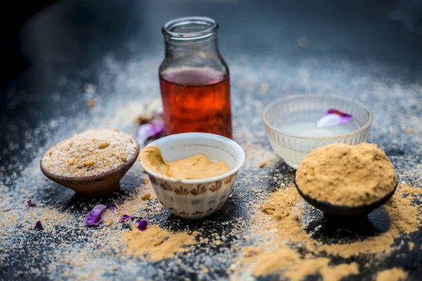 Primer Plano Mascarilla Avena Con Agua Rosas Jugo Limón — Foto de Stock