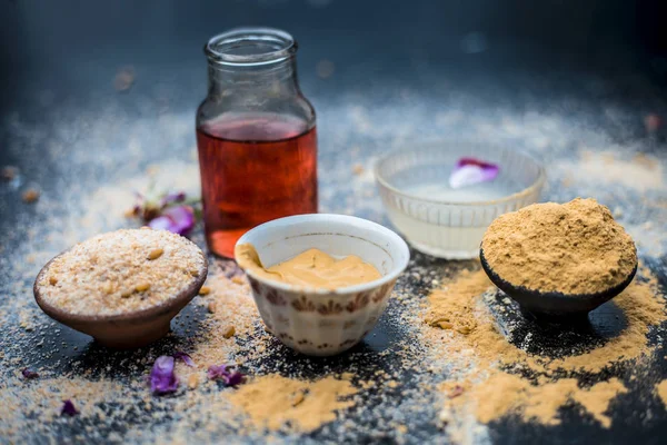 Primer Plano Mascarilla Avena Con Agua Rosas Jugo Limón — Foto de Stock