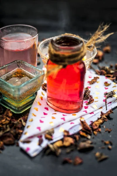 Natuurlijke Remedie Voor Haar Met Rozenwater Olie Honing — Stockfoto