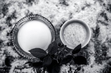 Sütlü yulaf yüz paketinin yakın çekim