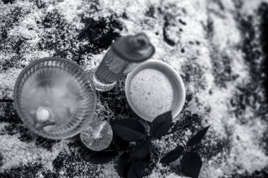 Limon suyu ve zeytinyağı ile yulaf yüz paketi 