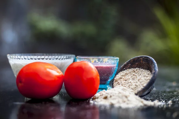 Close Herbal Face Pack Tomato Puree Yogurt Oats — Stock Photo, Image