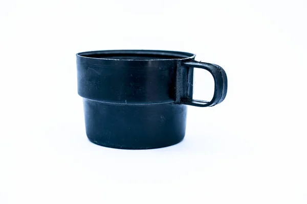 Närbild Svart Färgad Plastmugg Eller Kopp Eller Mugg Isolerad Vit — Stockfoto