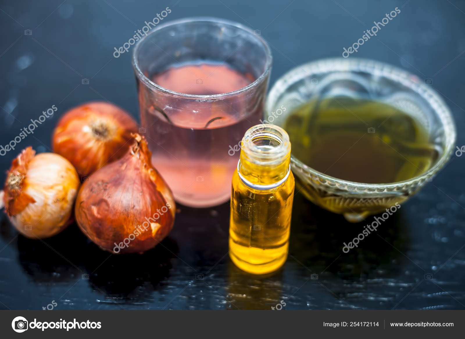 Close Caster Oil Onion Juice Mixture Used Make Hair Stronger