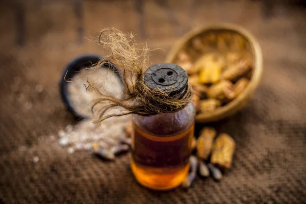 Fechas Secas Orgánicas Crudas Una Cesta Con Aceite Extraído Polvo — Foto de Stock