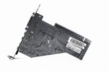 Junagadh-Gujarat-Hindistan-12 Aralık 2018 - Cpus 'ta iyi kalite ses için kullanılan beyaz üzerine izole edilmiş yeşil renkli ses kartı.