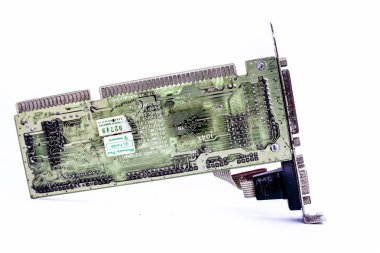 Junagadh-Gujarat-Hindistan-12 Aralık 2018 - Cpus 'ta iyi kalite ses için kullanılan beyaz üzerine izole edilmiş yeşil renkli ses kartı.