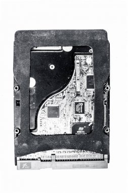 Junagadh-Gujarat-Gujarat - Aralık 08.2018 - Bilgisayar depolama aygıtını kapat Sabit disk beyaz üzerine izole edildi.