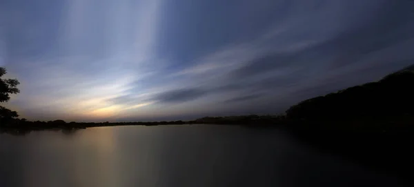 Panorama Západu Slunce Viděného Zimě Přes Starověké Jezero — Stock fotografie