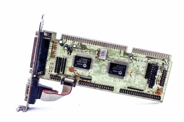 Junagadh-Gujarat-Hindistan-12 Aralık 2018 - Cpus 'ta iyi kalite ses için kullanılan beyaz üzerine izole edilmiş yeşil renkli ses kartı.