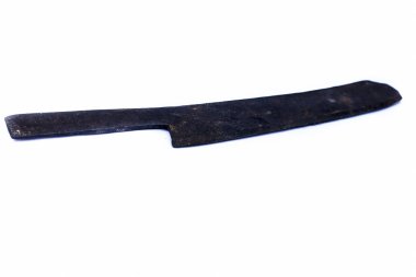 Beyaz üzerine izole büyük siyah renkli et kesme bıçağı yakın.