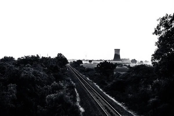 Зеленые Поля Железнодорожными Путями Центре Изолированы Белом — стоковое фото