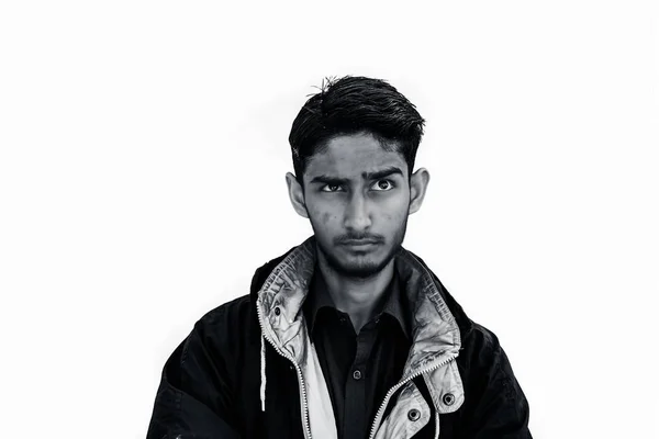 青少年或年轻人的肖像照片孤立在白色表示一些怀疑在他的脸上穿着棕色衬衫和黑色夹克与看到在左侧 — 图库照片