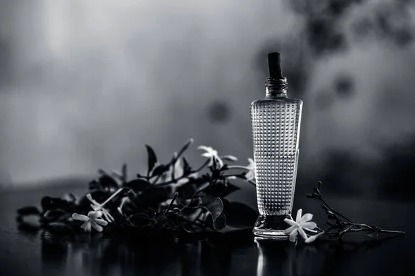 Close Spray Perfume Jasmim Indiano Flor Juhi Jasminum Auriculatum Superfície — Fotografia de Stock