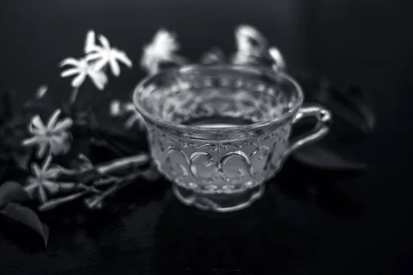 Nahaufnahme Von Tee Aus Indischer Jasminblüte Oder Juhi Oder Jasminum — Stockfoto