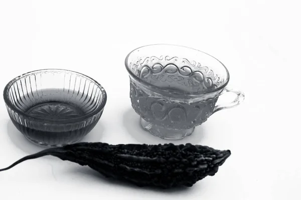 Δημοφιλή Αποτοξινωτικά Τσάι Βοτάνων Απομονώνεται Λευκό Δηλαδή Πικρό Πεπόνι Πικρό — Φωτογραφία Αρχείου
