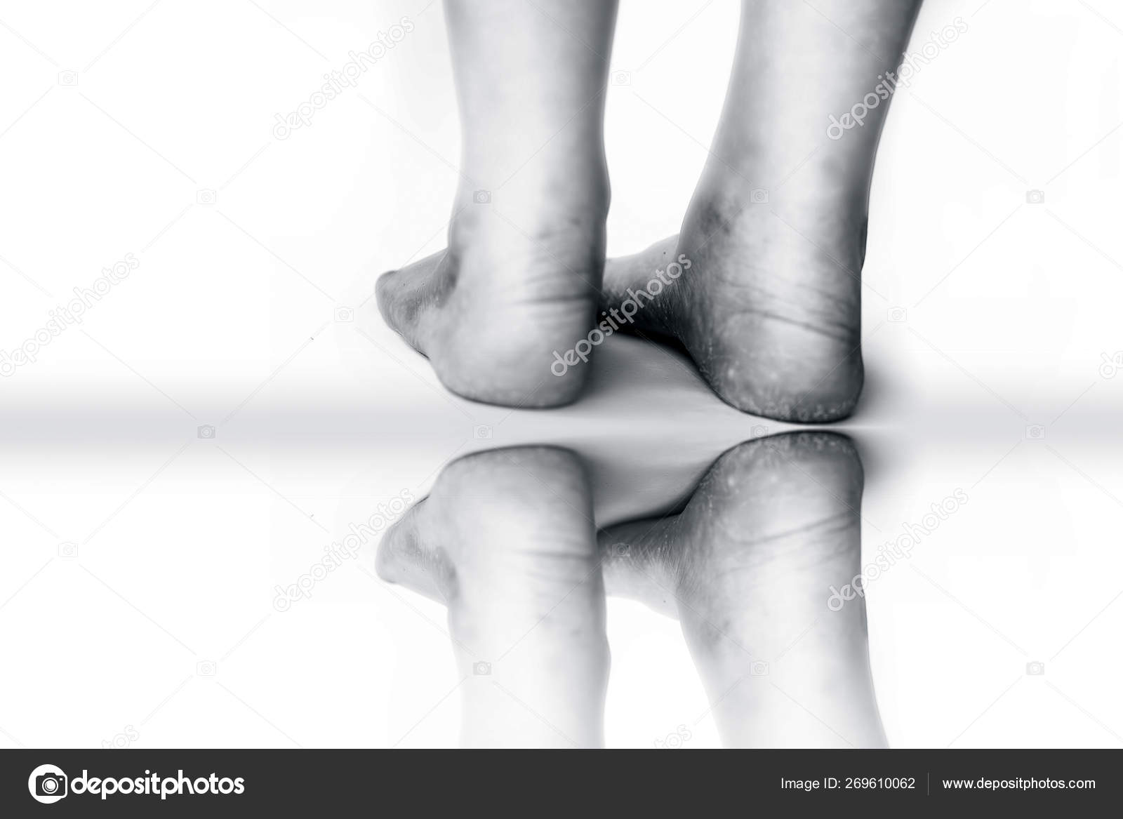 Traurig wie ein Fickhemd Beine und Fersen Bilder