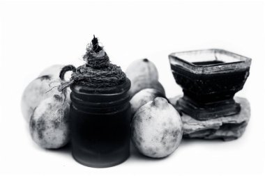 Beyaz yani limon suyu izole Limon yüz maskesi iyi bazı gül suyu yardımıyla birlikte fuller toprak ile karıştırılır. Yüzeyde bulunan tüm ham maddeler.