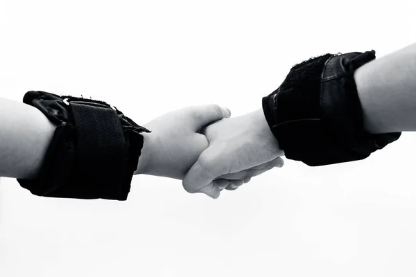 Lidské Ruce Jedna Samců Druhá Samic Osamocených Bílém Oblečených Černých — Stock fotografie