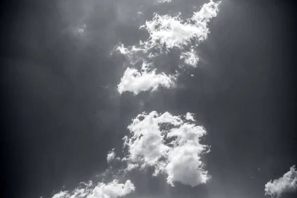 Vita Färgade Moln Blå Himlen Skott Sommarsäsongen — Stockfoto