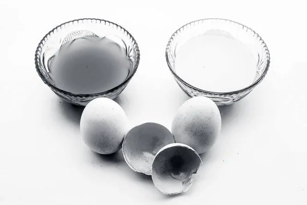 Καλύτερη Αντιγηραντική Συσκευασία Προσώπου Που Απομονώνεται Λευκό Αυγό Μαζί Γάλα — Φωτογραφία Αρχείου