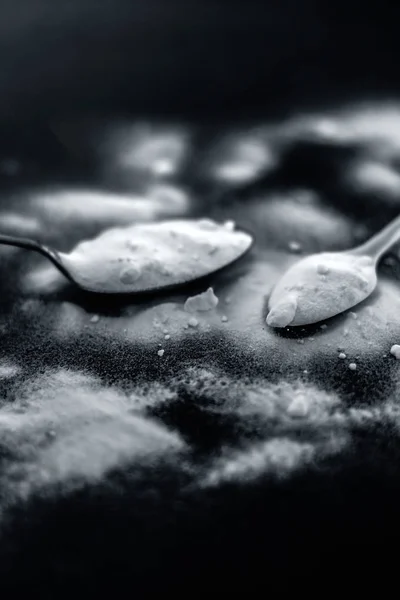 Poudre Bicarbonate Soude Crue Dans Une Cuillère Antique Sur Une — Photo