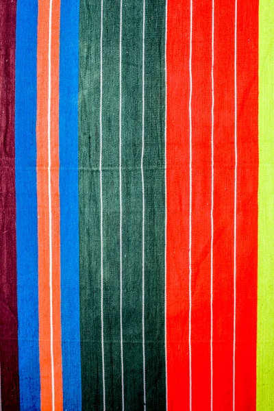 Яркая Ткань Красочный Текстурированный Фон Вместе Белыми Подкладками Цвета — стоковое фото