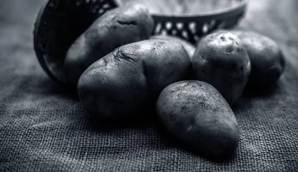 Jüt Çanta Yüzeyinde Engellenme Yakın Patates Yakın Çekim — Stok fotoğraf