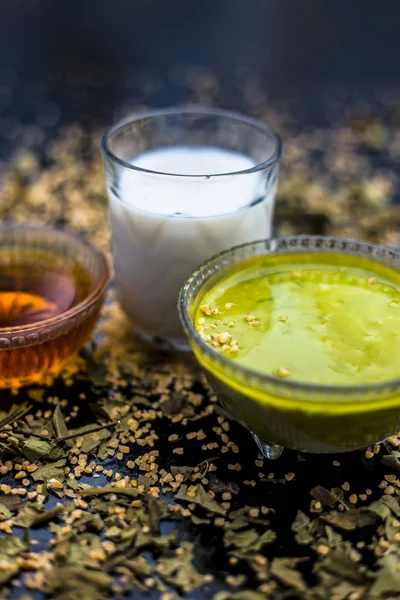 Glasses Neem Leaves Paste Milk Honey Black Wooden Surface Preparation — Stock Photo, Image
