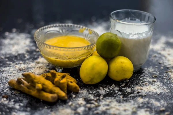 Lemons Chickpea Flour Bowl Milk Glass Wooden Surface Ingredients Lemon — Stock Photo, Image