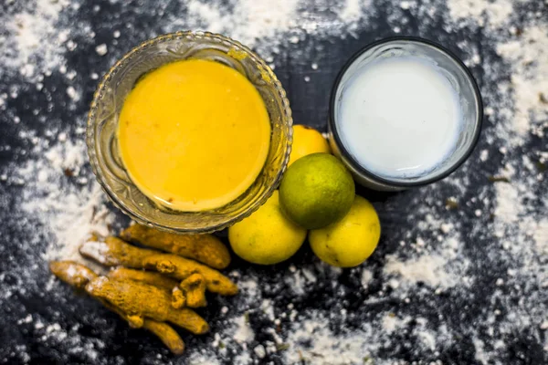 Lemons Chickpea Flour Bowl Milk Glass Wooden Surface Ingredients Lemon — Stock Photo, Image